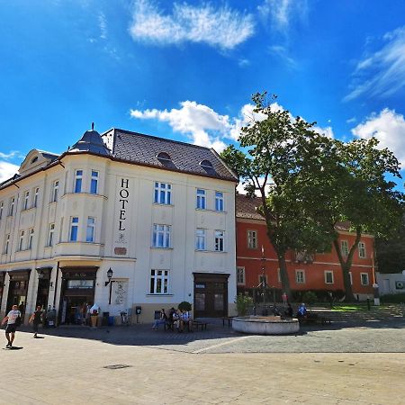 Hotel Domus Collis Győr Buitenkant foto